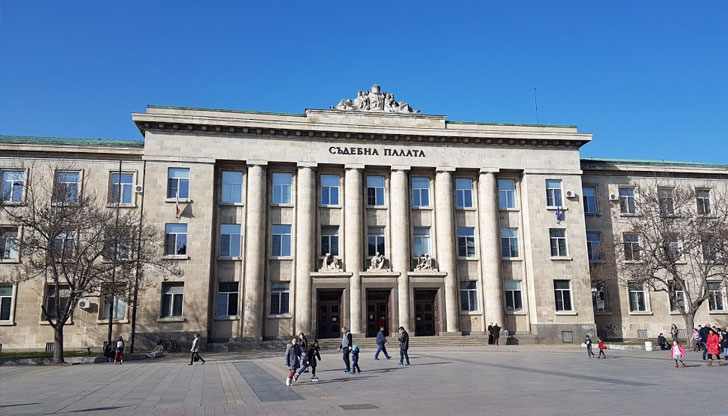 Съдят мъж за побой над майката на детето му в Русе