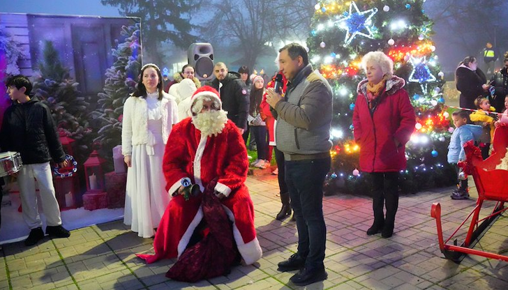 Кметът на Ветово даде старт на коледните празници