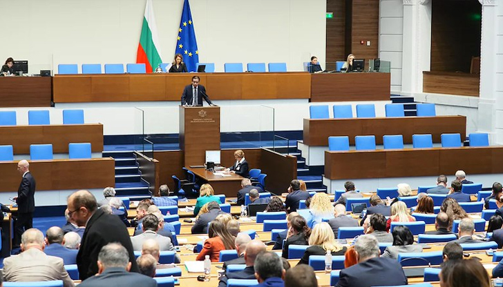 Парламентът прие окончателно удължителния бюджет