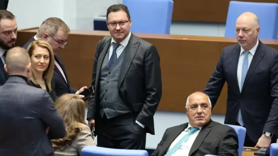 Отиващият си парламент осребри кризата: 21 милиона лева за партиите на фона на бюджетен хаос