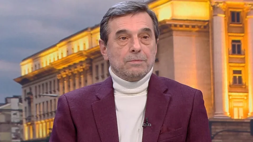 Димитър Манолов: Частните пенсионни фондове удържат чудовищни такси