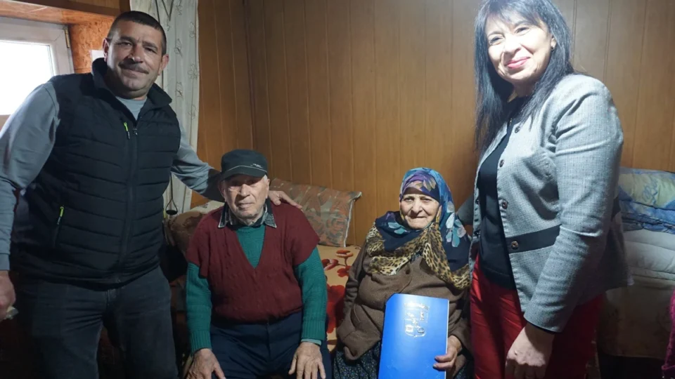 Община Две могили награди местни семейства с дългогодишен брак