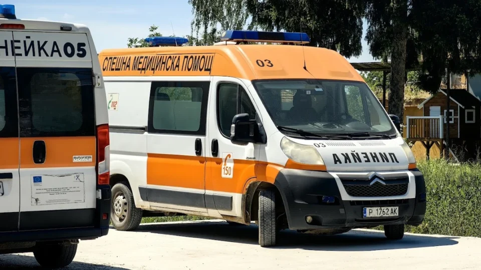 Работник падна в 4-метрова шахта в квартал „Дружба“